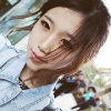 背着阳光。
